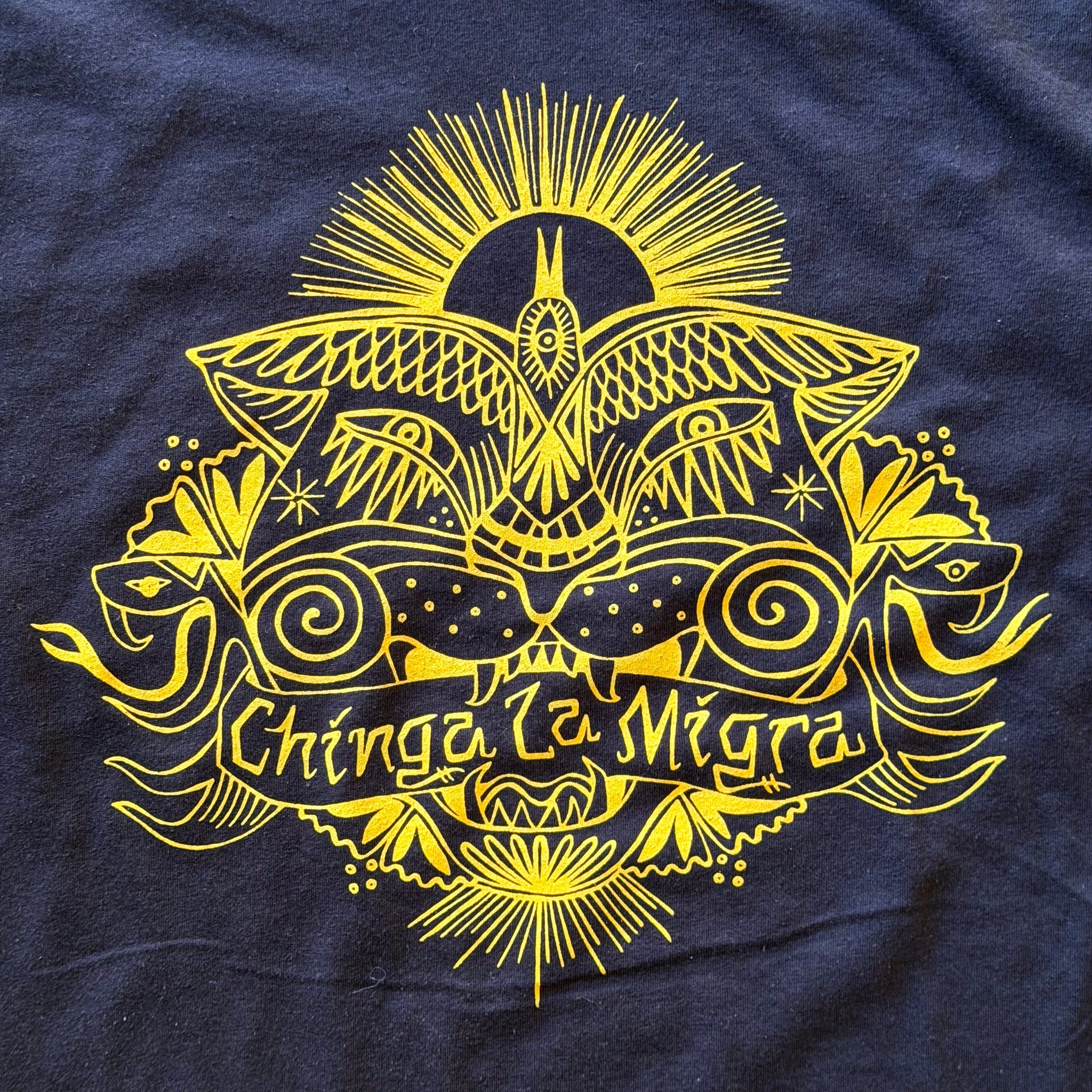T-shirt "Chinga La Migra" - Neuf Avec étiquettes - Marque SOUQUSA - Coupe Régulière