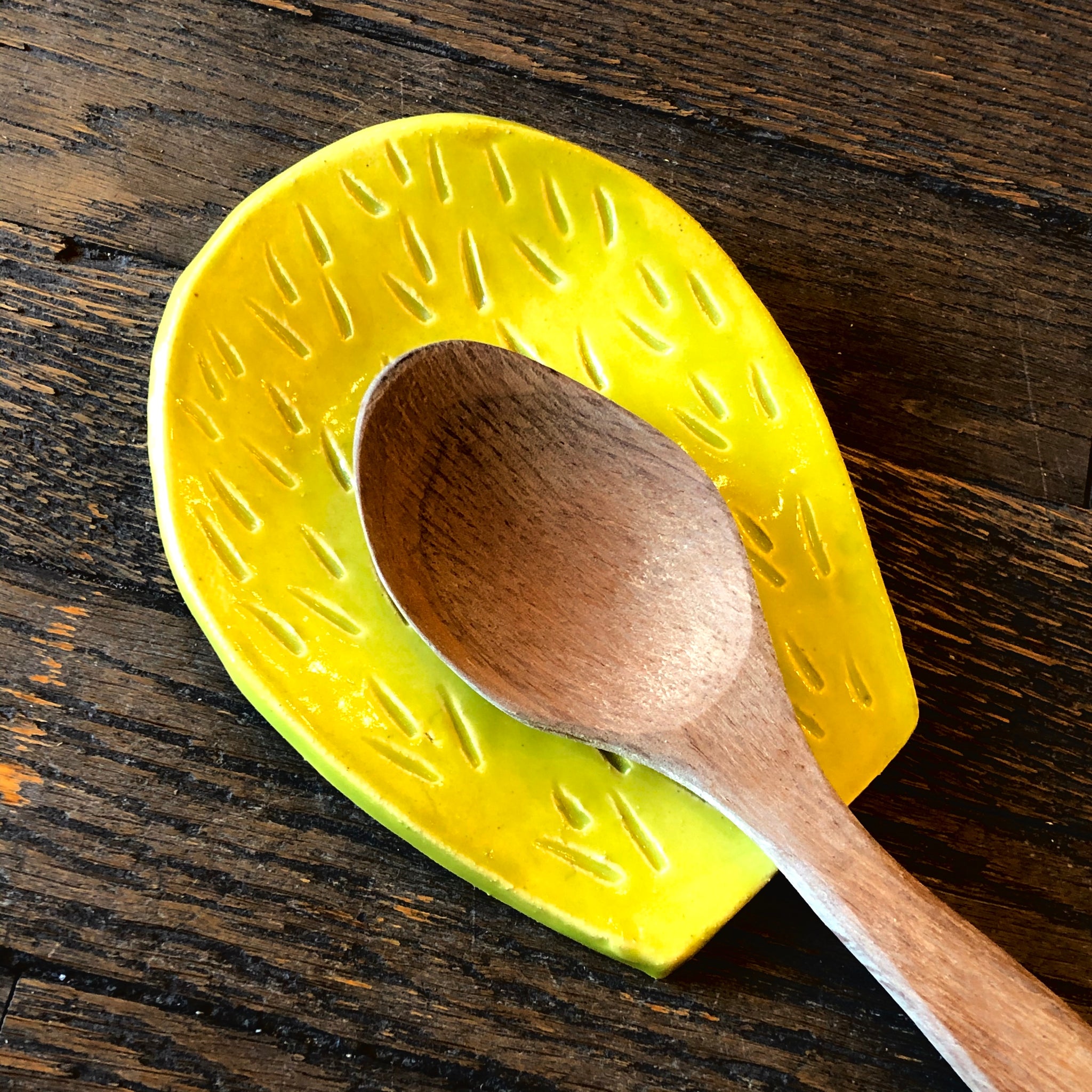 Omniware Simsbury ReggiCucchiaio In Ceramica Giallo – Porta Utensili Da Cucina, 21,5 Cm